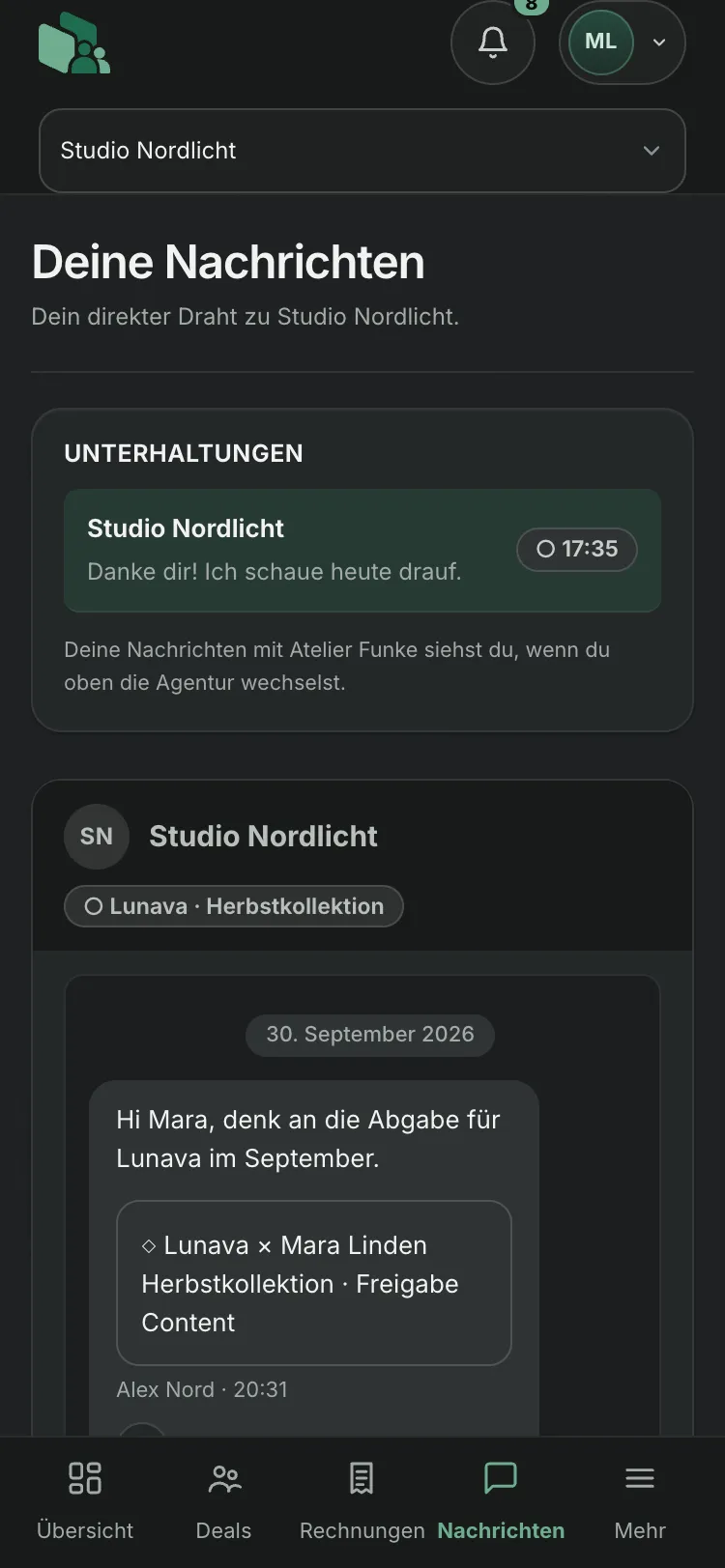 Chat im Creator-Portal am Handy: Nachrichten mit der Agentur direkt an einer Kooperation, mit Beispieldaten